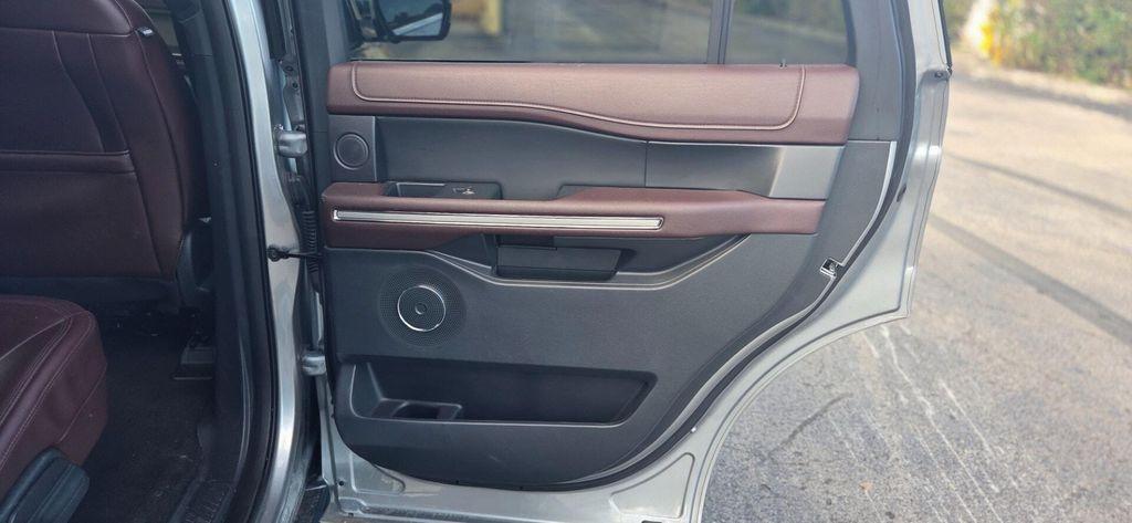 used 2024 Ford Expedition car, priced at $43,999