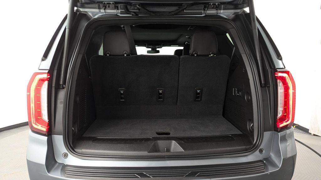 used 2021 GMC Yukon car, priced at $34,399