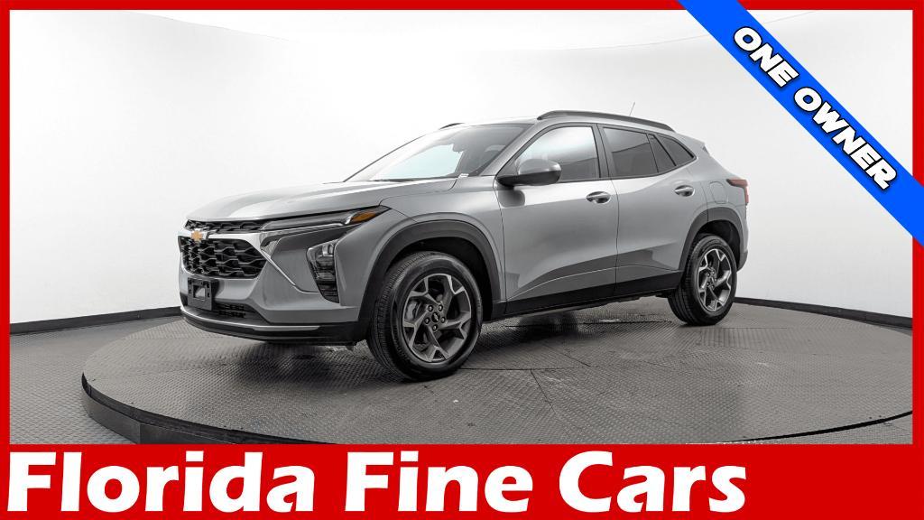 used 2025 Chevrolet Trax car, priced at $18,499