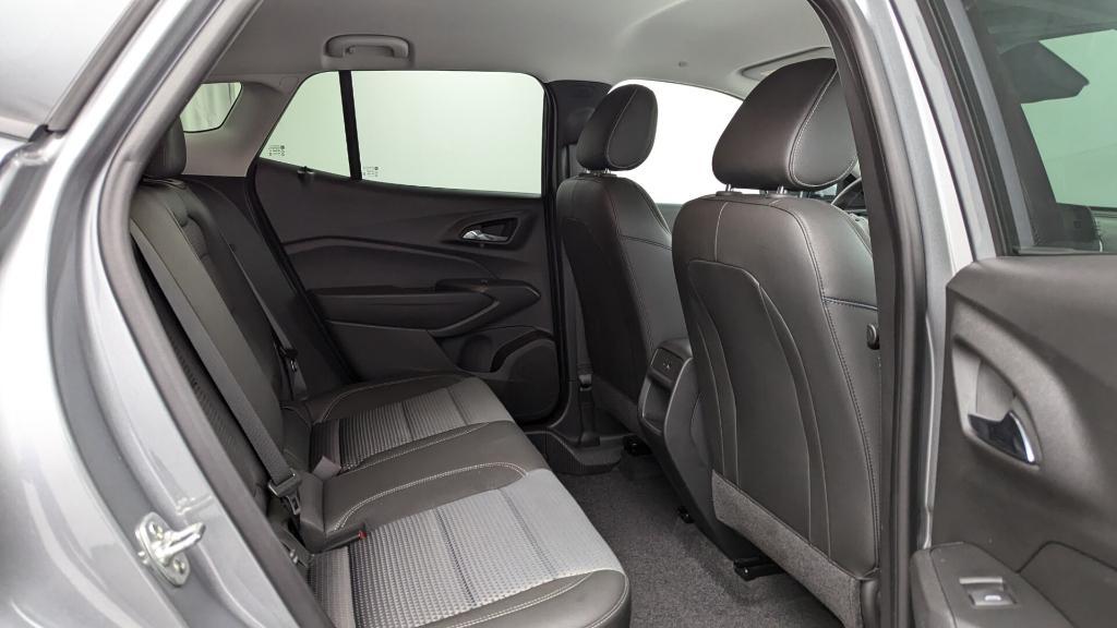 used 2025 Chevrolet Trax car, priced at $18,499