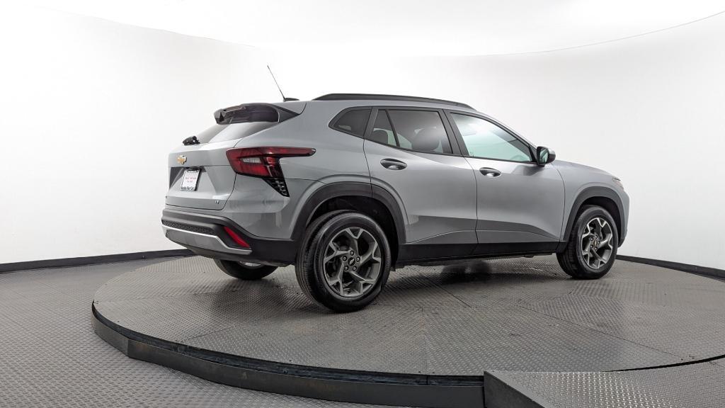 used 2025 Chevrolet Trax car, priced at $18,499