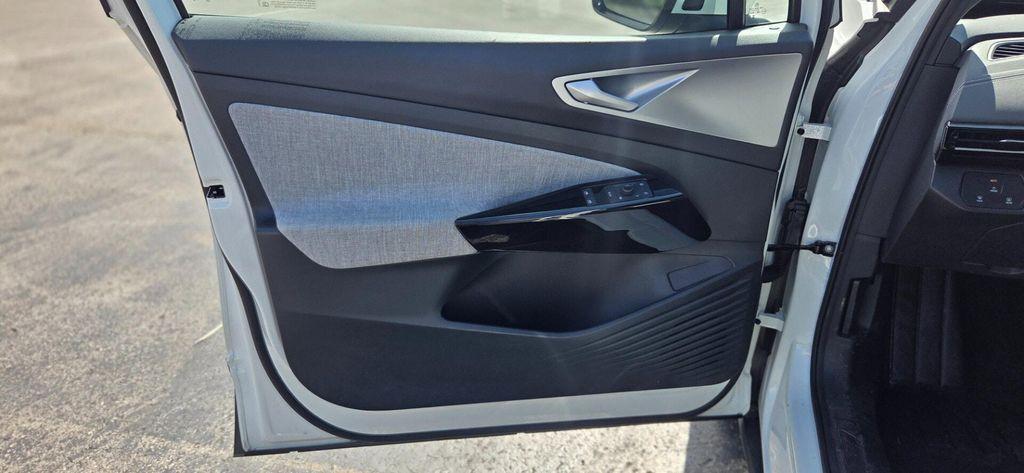 used 2024 Volkswagen ID.4 car, priced at $20,999