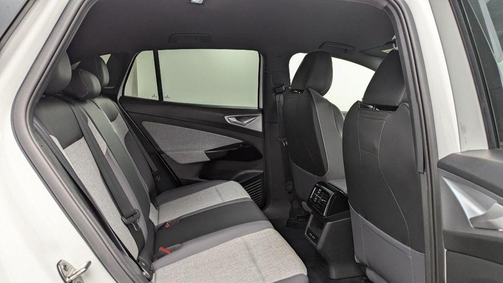 used 2024 Volkswagen ID.4 car, priced at $19,998