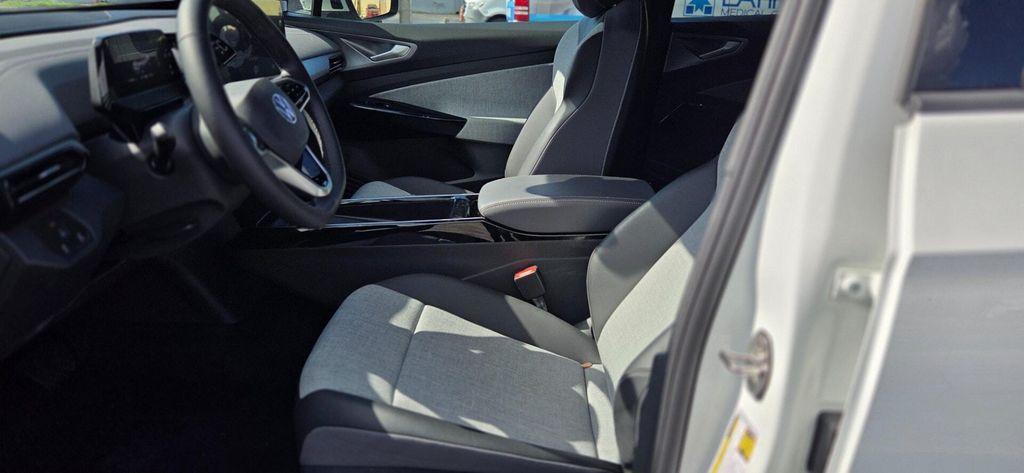 used 2024 Volkswagen ID.4 car, priced at $20,999