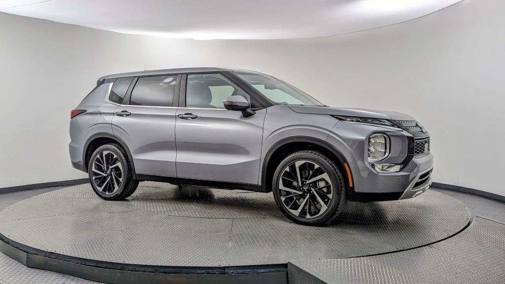used 2024 Mitsubishi Outlander car, priced at $18,999