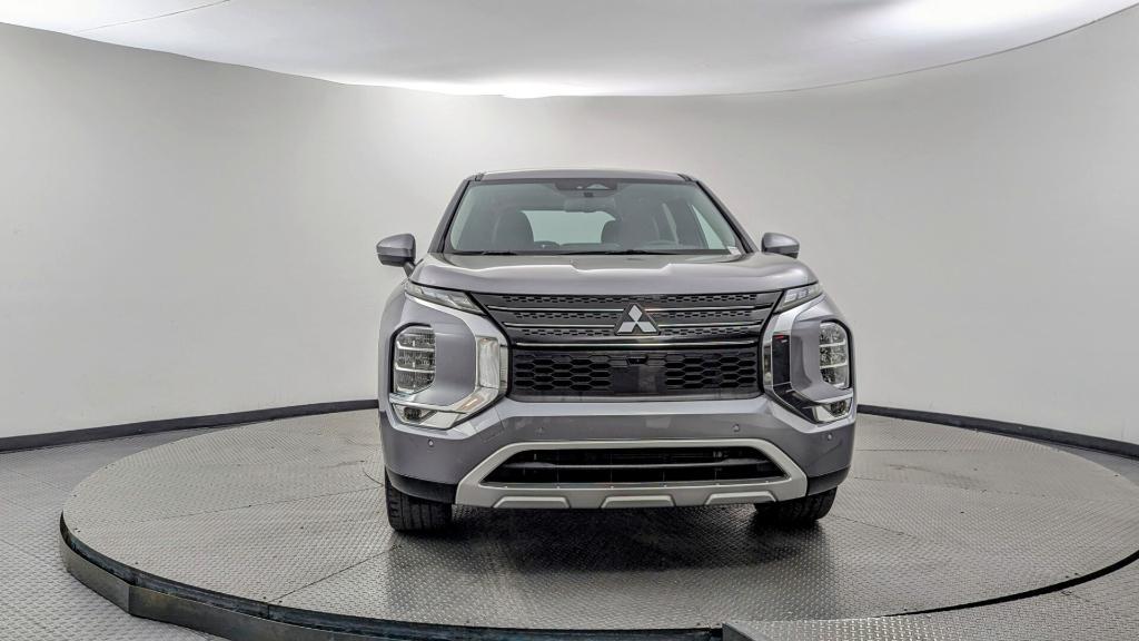 used 2024 Mitsubishi Outlander car, priced at $18,999