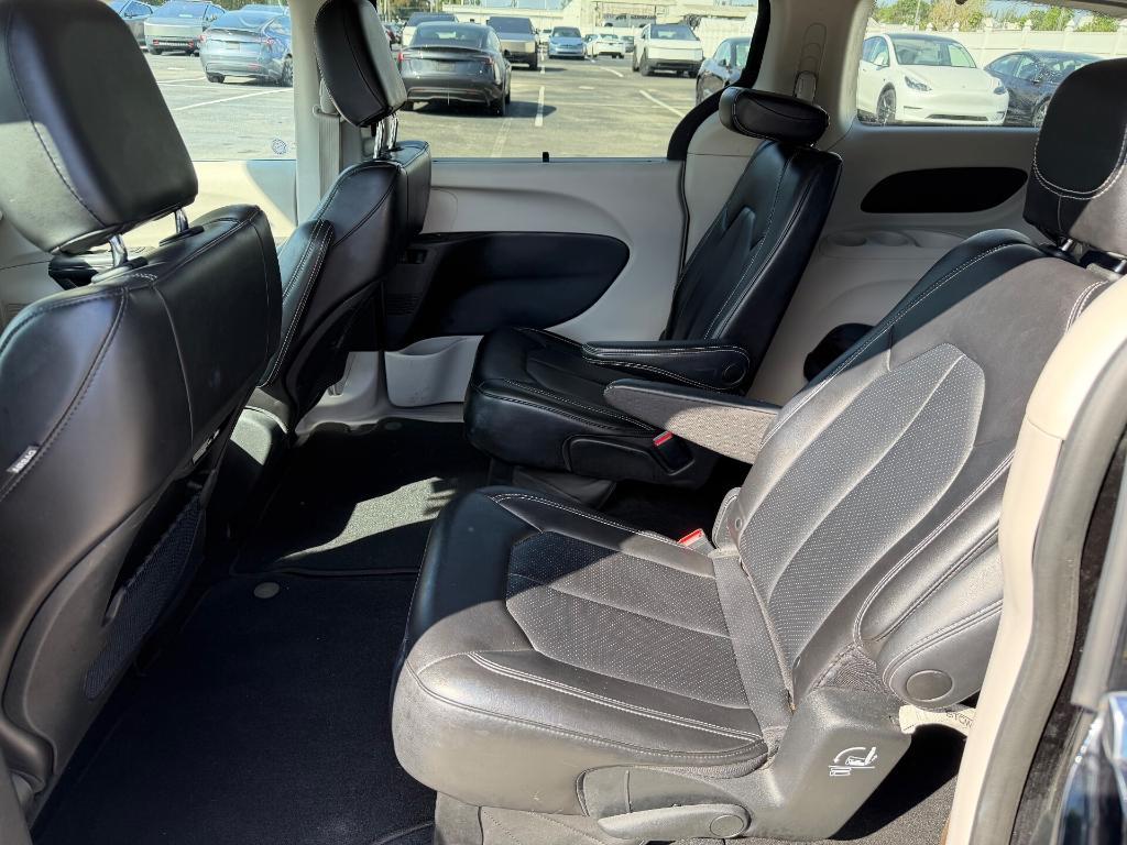 used 2023 Chrysler Pacifica car, priced at $19,999