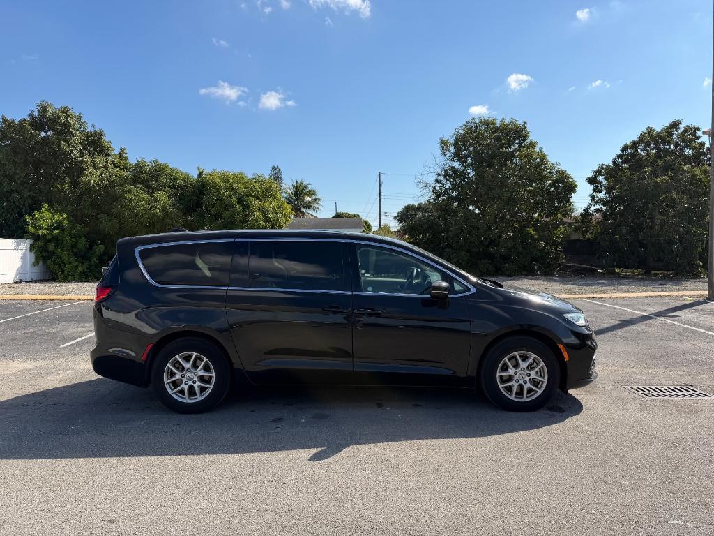 used 2023 Chrysler Pacifica car, priced at $19,999
