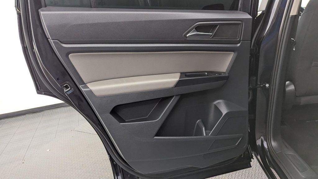 used 2021 Volkswagen Atlas car, priced at $15,999