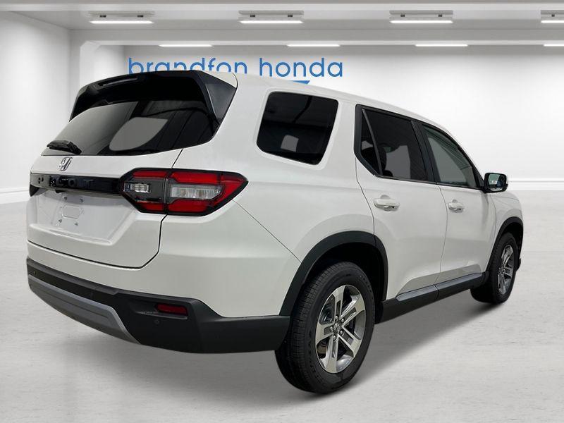 new 2025 Honda Pilot car, priced at $48,280