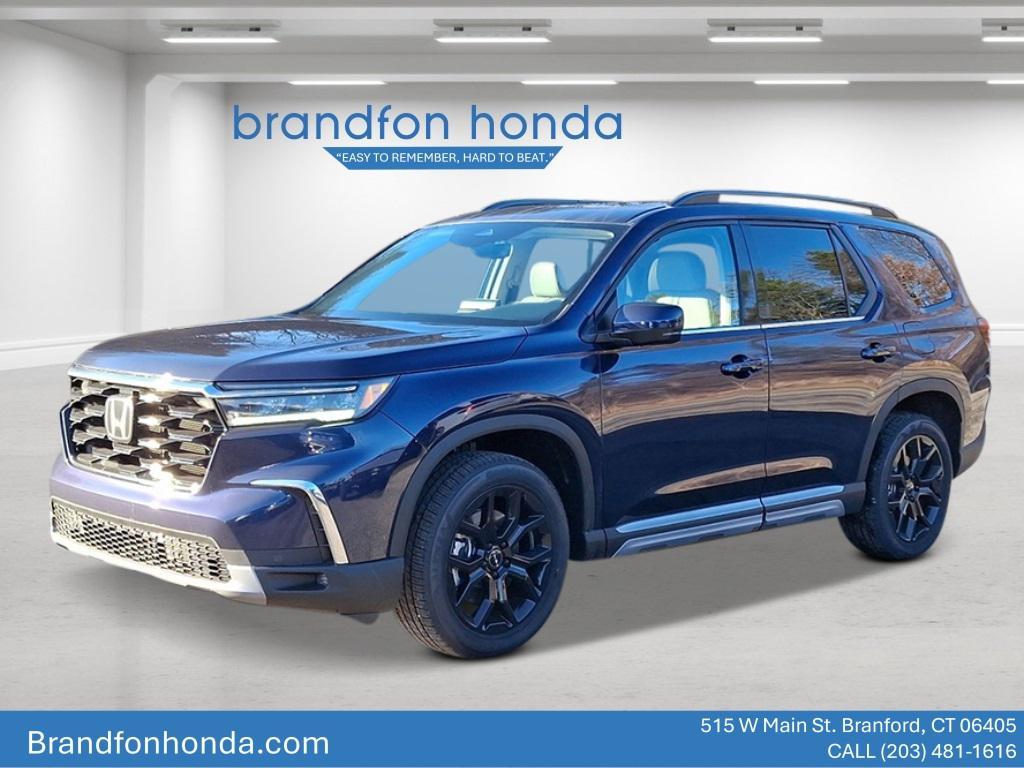 new 2025 Honda Pilot car, priced at $54,025