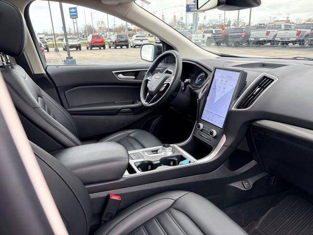 used 2024 Ford Edge car, priced at $29,537