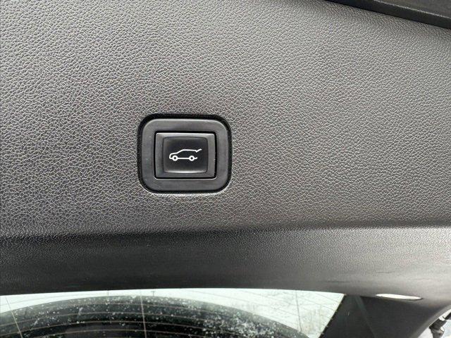 used 2022 Cadillac XT6 car, priced at $29,777