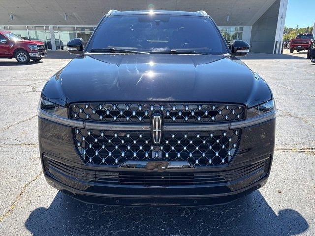 used 2025 Lincoln Navigator car, priced at $99,888