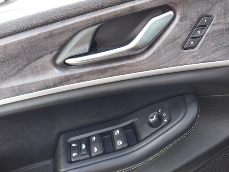 used 2024 Jeep Grand Cherokee L car, priced at $38,875