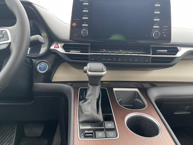 used 2024 Toyota Sienna car, priced at $46,294