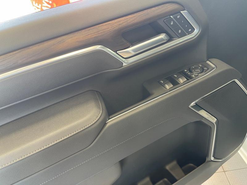 new 2025 GMC Sierra 2500 car, priced at $66,294