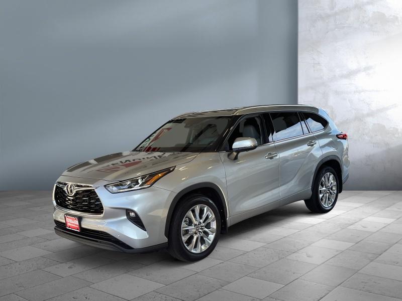 used 2023 Toyota Highlander car, priced at $39,961