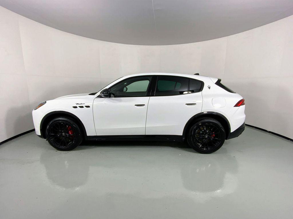 new 2025 Maserati Grecale car, priced at $82,500