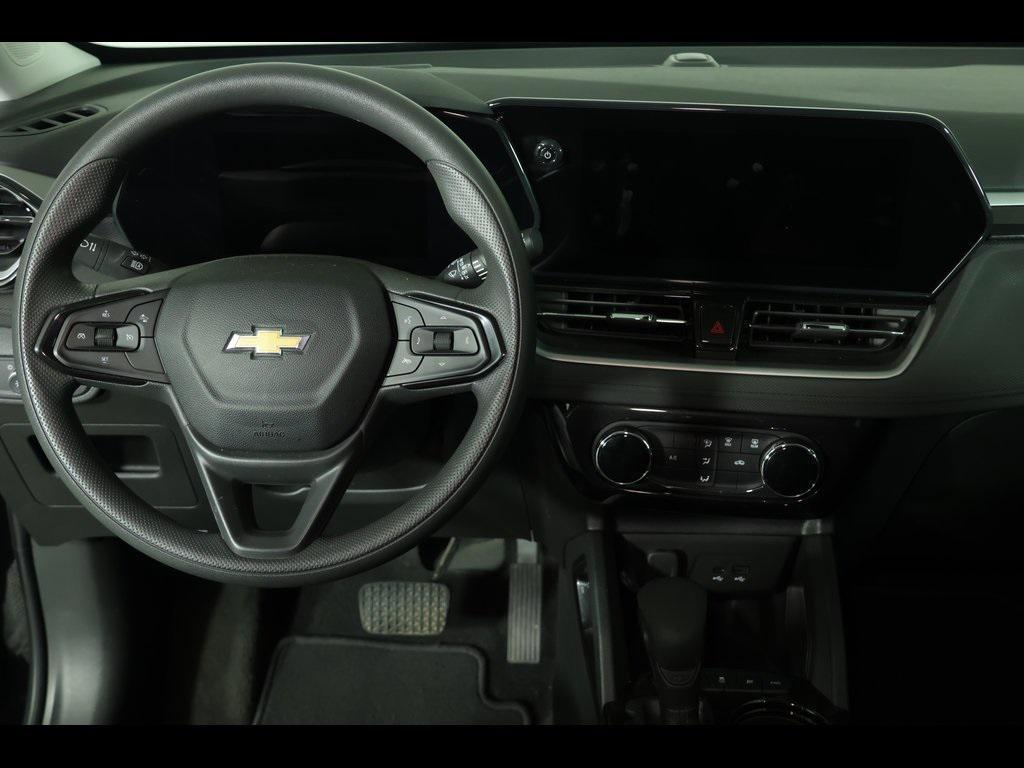 used 2024 Chevrolet TrailBlazer car, priced at $20,525