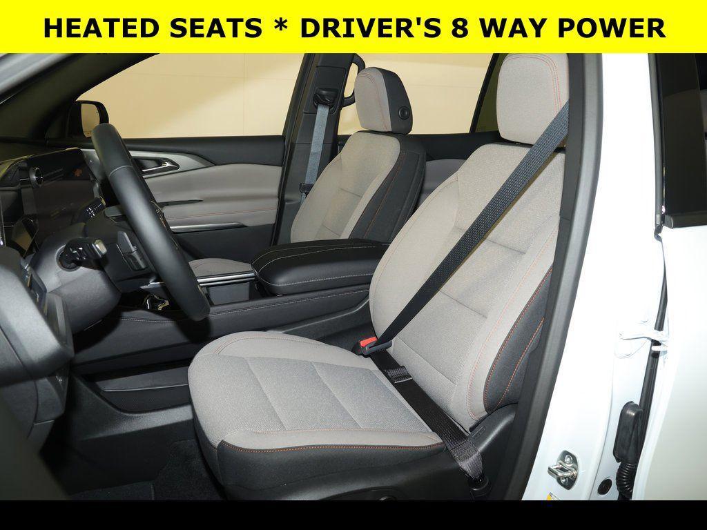 new 2026 Chevrolet Traverse car, priced at $44,090