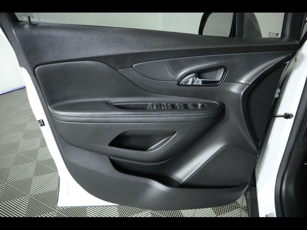 2020 Summit White Buick Encore
