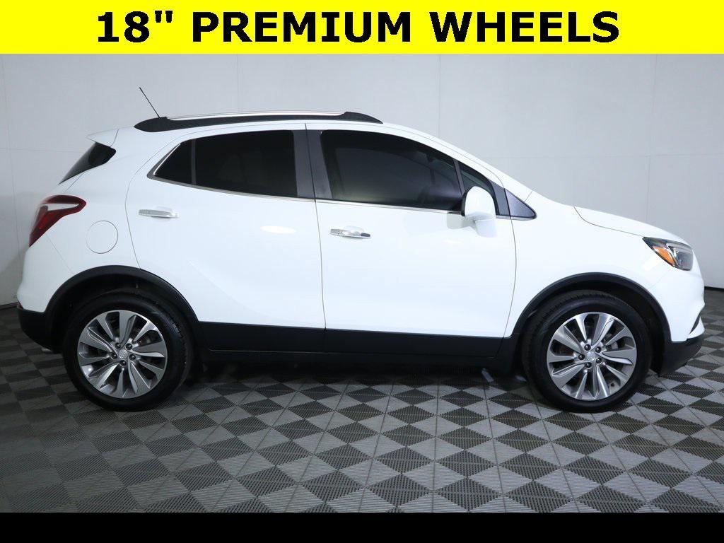 2020 Summit White Buick Encore