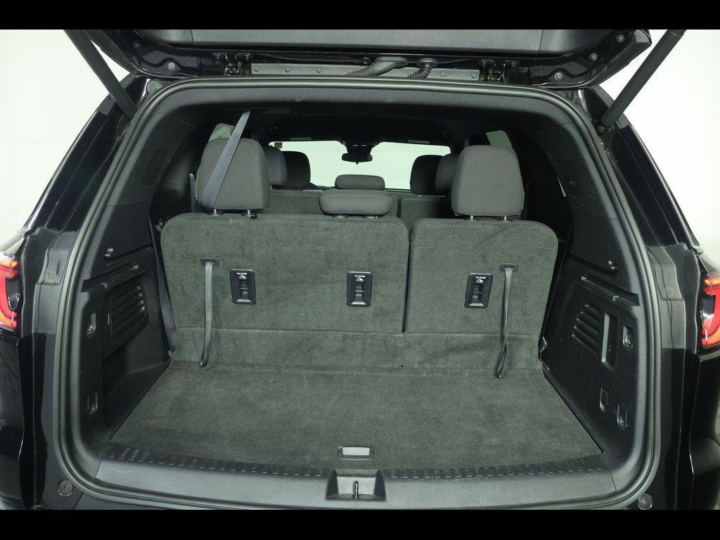 used 2025 GMC Acadia car, priced at $33,225