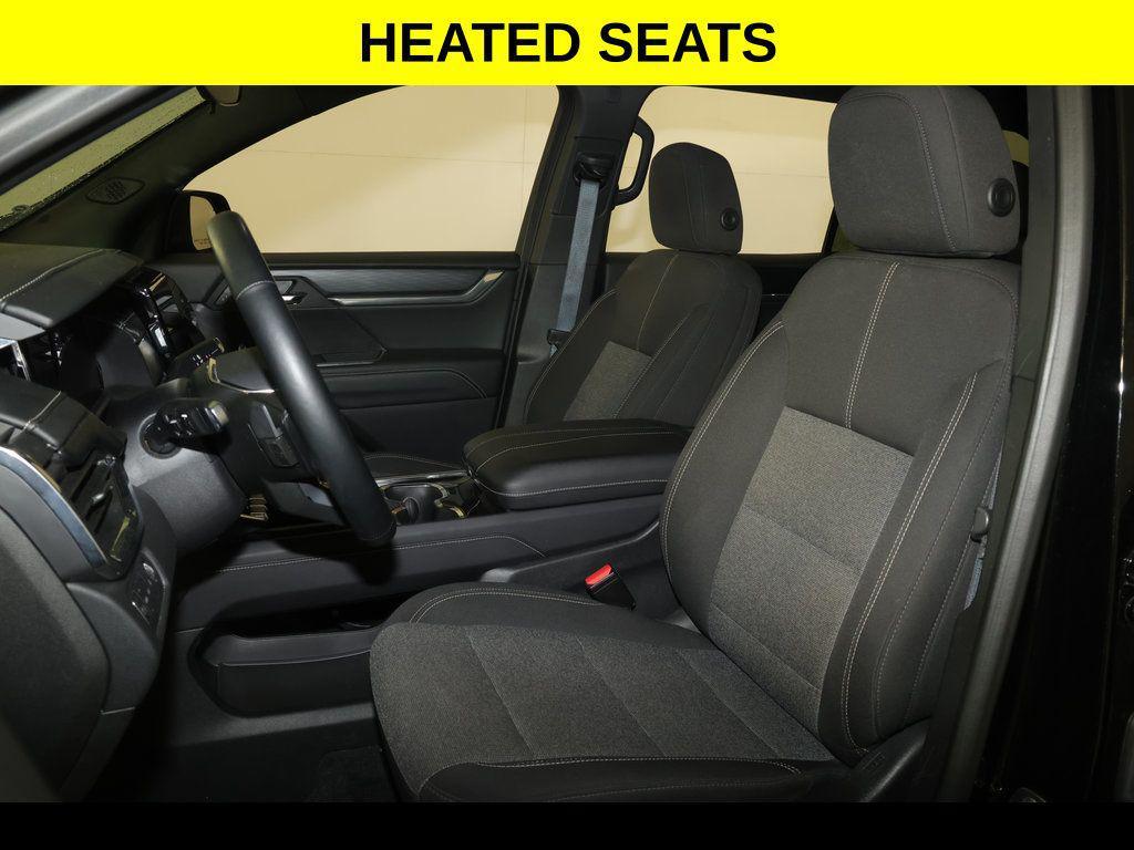 used 2025 GMC Acadia car, priced at $33,225