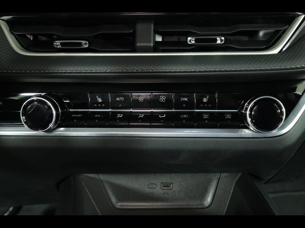 new 2026 Chevrolet Equinox car, priced at $32,810