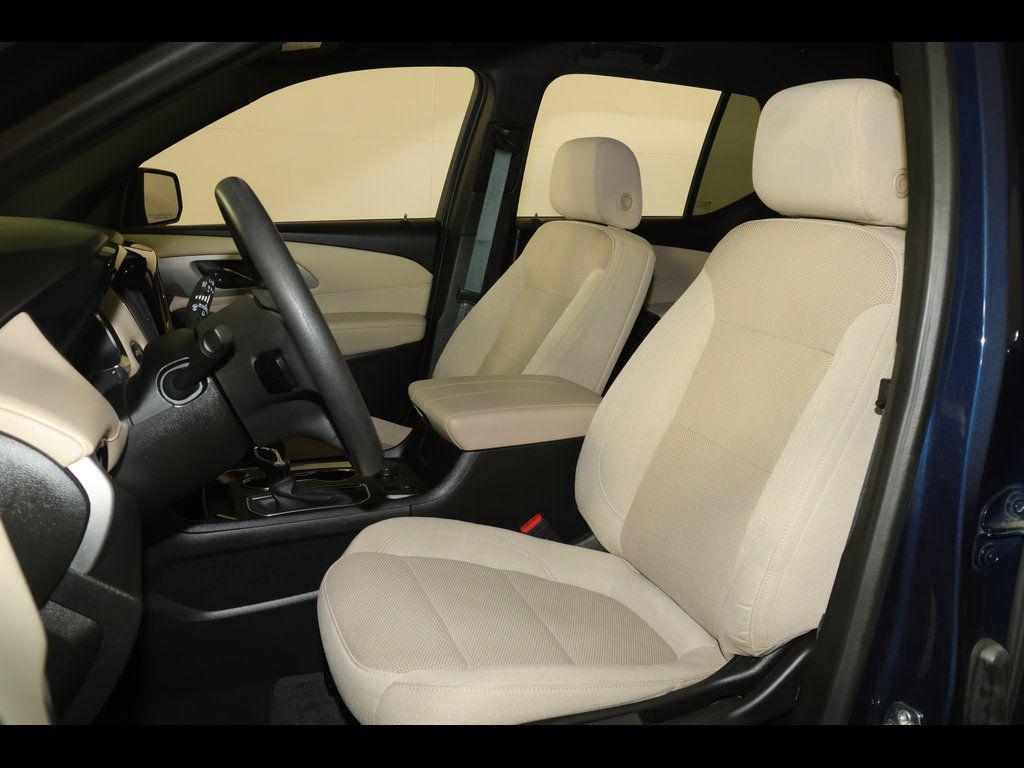 used 2022 Chevrolet Traverse car, priced at $24,650