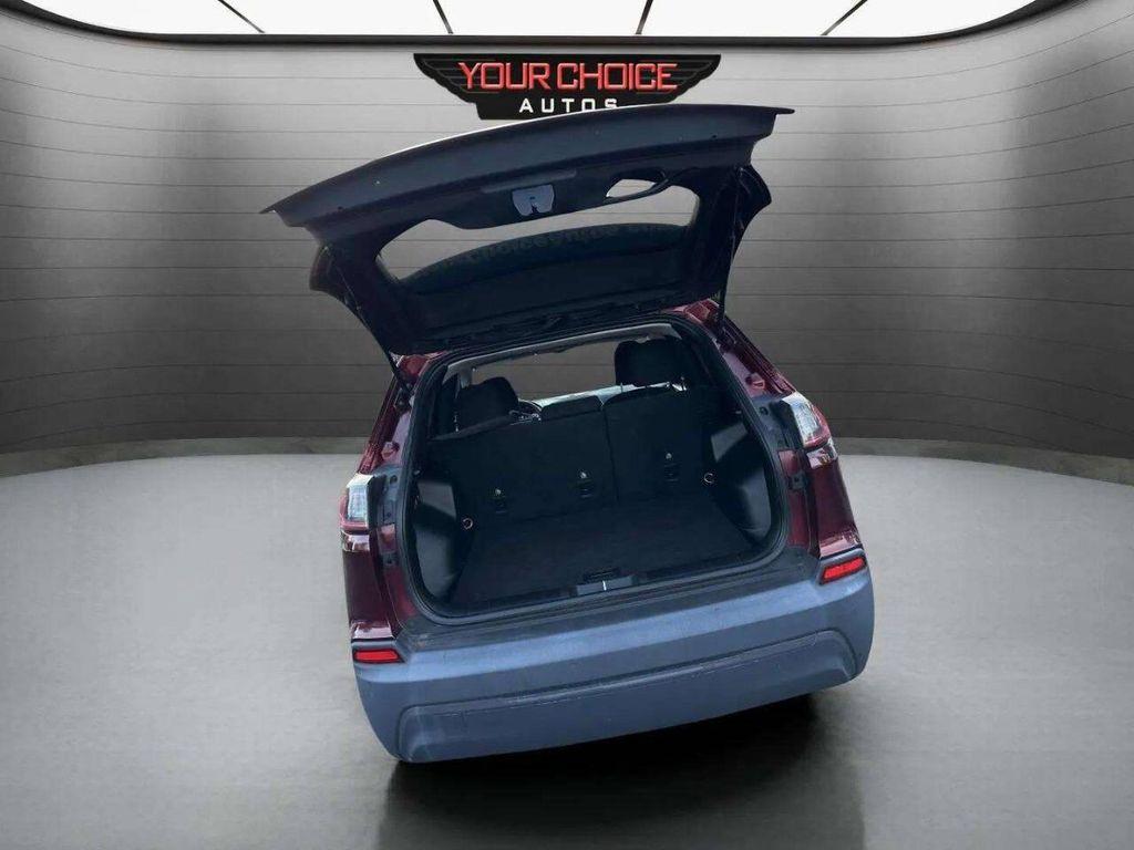 used 2019 Jeep Cherokee car, priced at $11,499