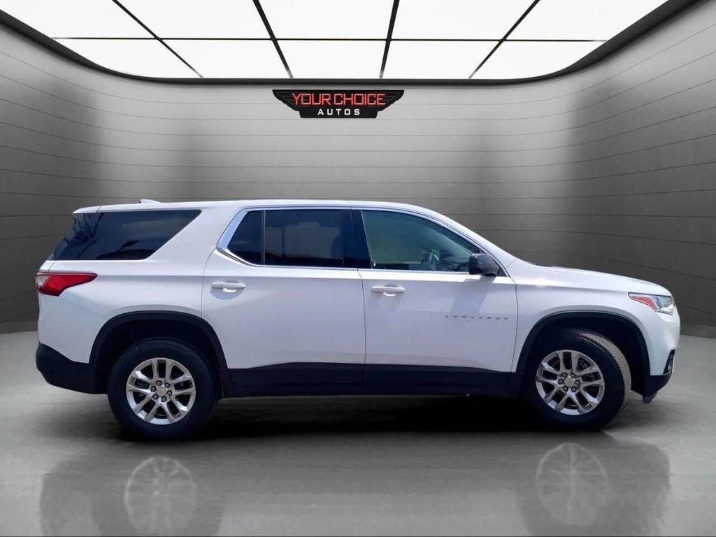 used 2021 Chevrolet Traverse car, priced at $13,999
