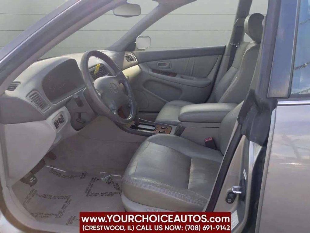 used 2000 Lexus ES 300 car, priced at $4,299