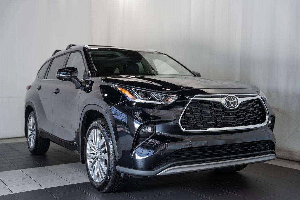 used 2026 Toyota Highlander Hybrid car, priced at $58,999