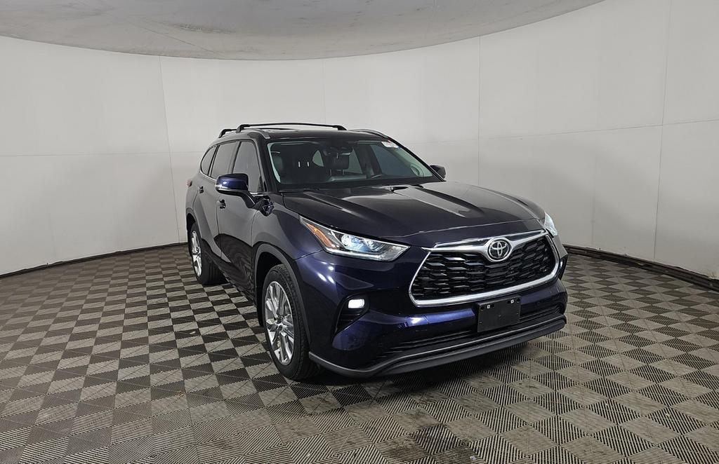 used 2024 Toyota Highlander car, priced at $47,499