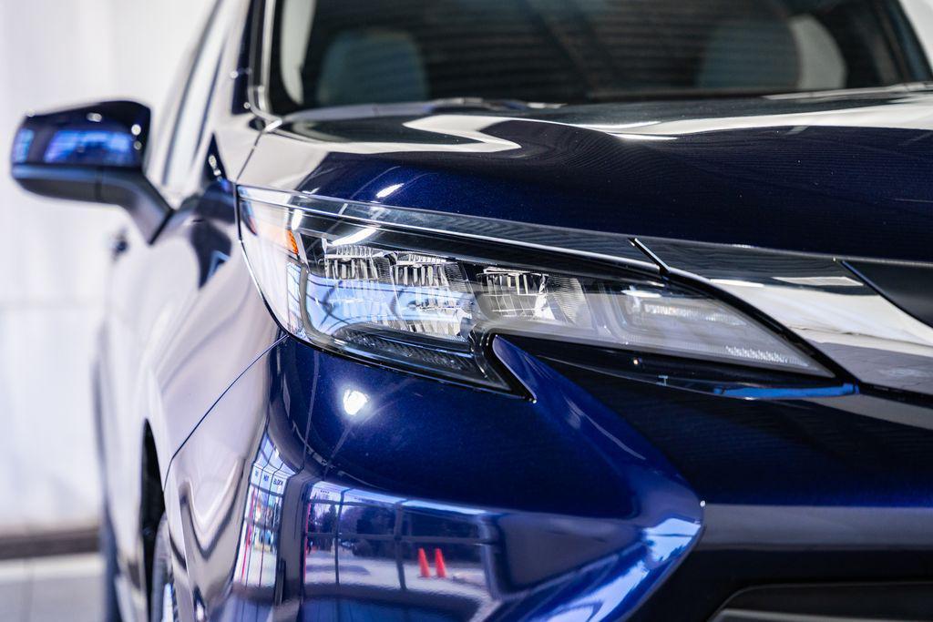 new 2026 Toyota Sienna car, priced at $51,810