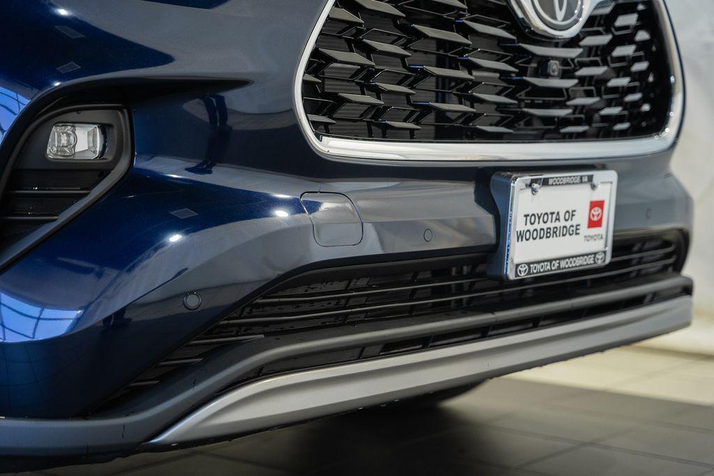 new 2026 Toyota Highlander Hybrid car, priced at $56,698