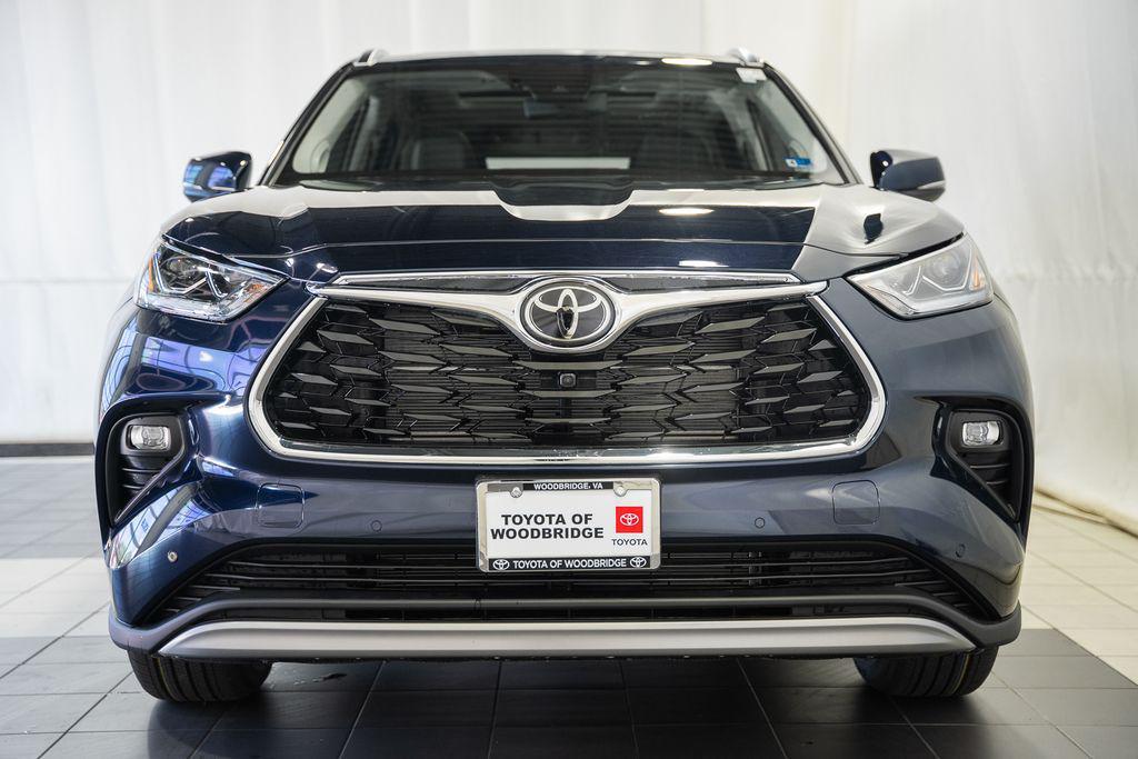 new 2026 Toyota Highlander Hybrid car, priced at $56,698