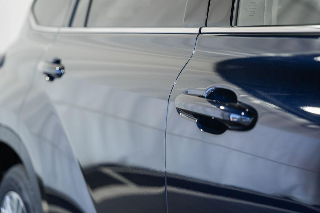 new 2026 Toyota Highlander Hybrid car, priced at $56,698