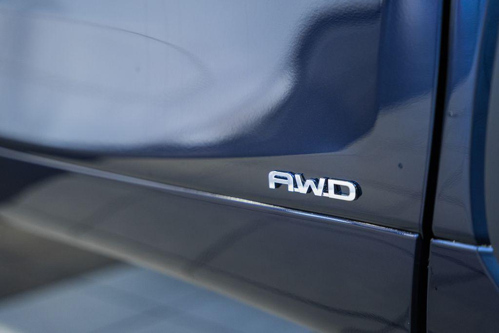 new 2026 Toyota Highlander Hybrid car, priced at $56,698