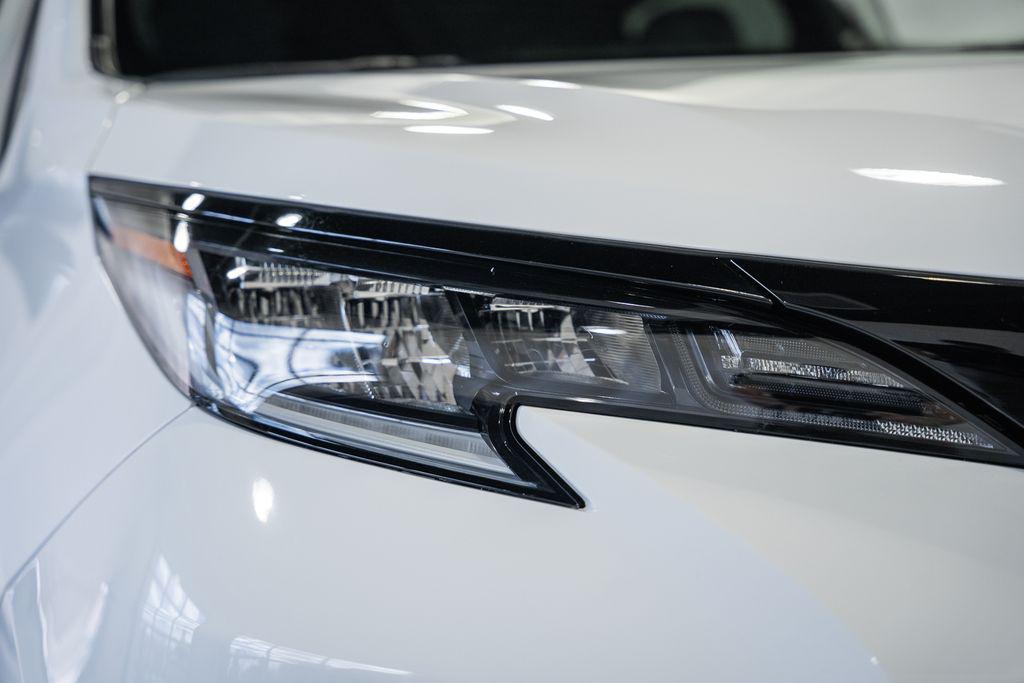 new 2026 Toyota Sienna car, priced at $54,110