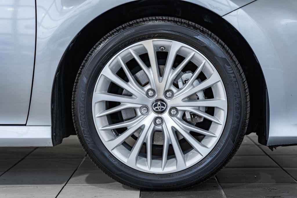 used 2018 Toyota Camry Hybrid car, priced at $16,700