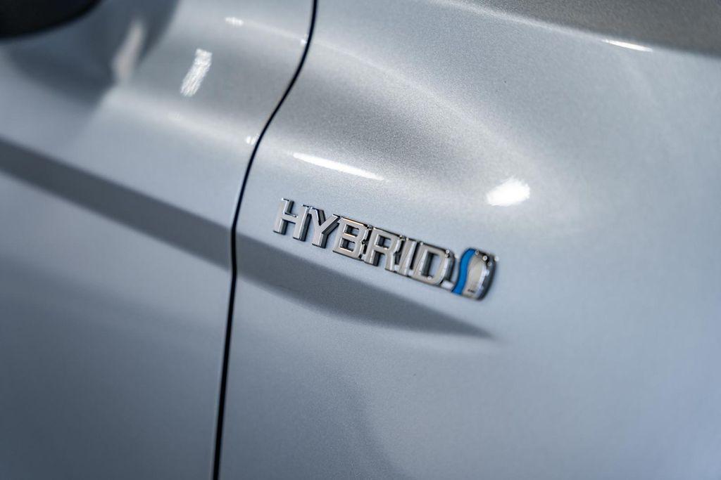 used 2018 Toyota Camry Hybrid car, priced at $16,700