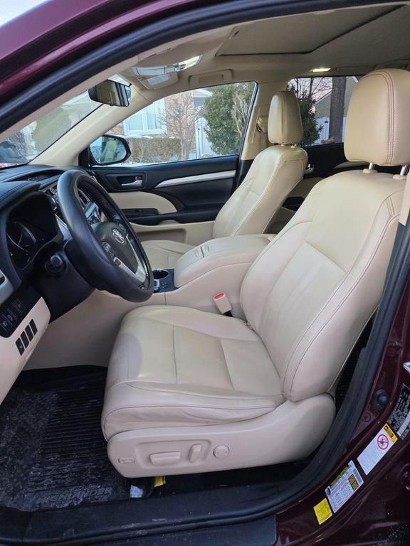 used 2019 Toyota Highlander car, priced at $24,000