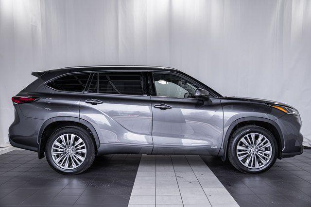 used 2024 Toyota Highlander Hybrid car, priced at $50,500