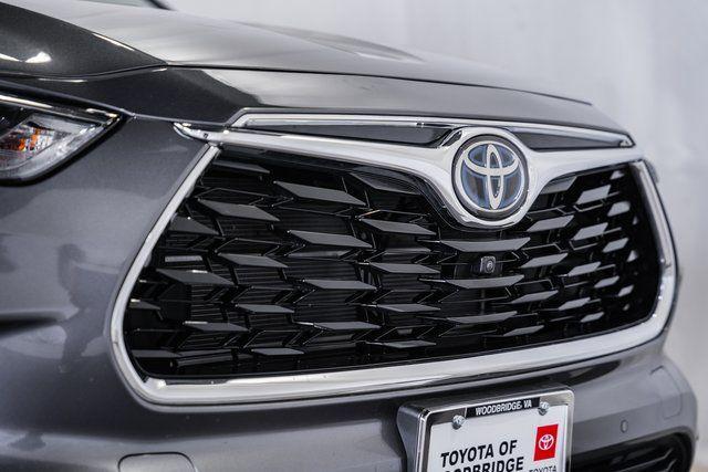 used 2024 Toyota Highlander Hybrid car, priced at $50,500