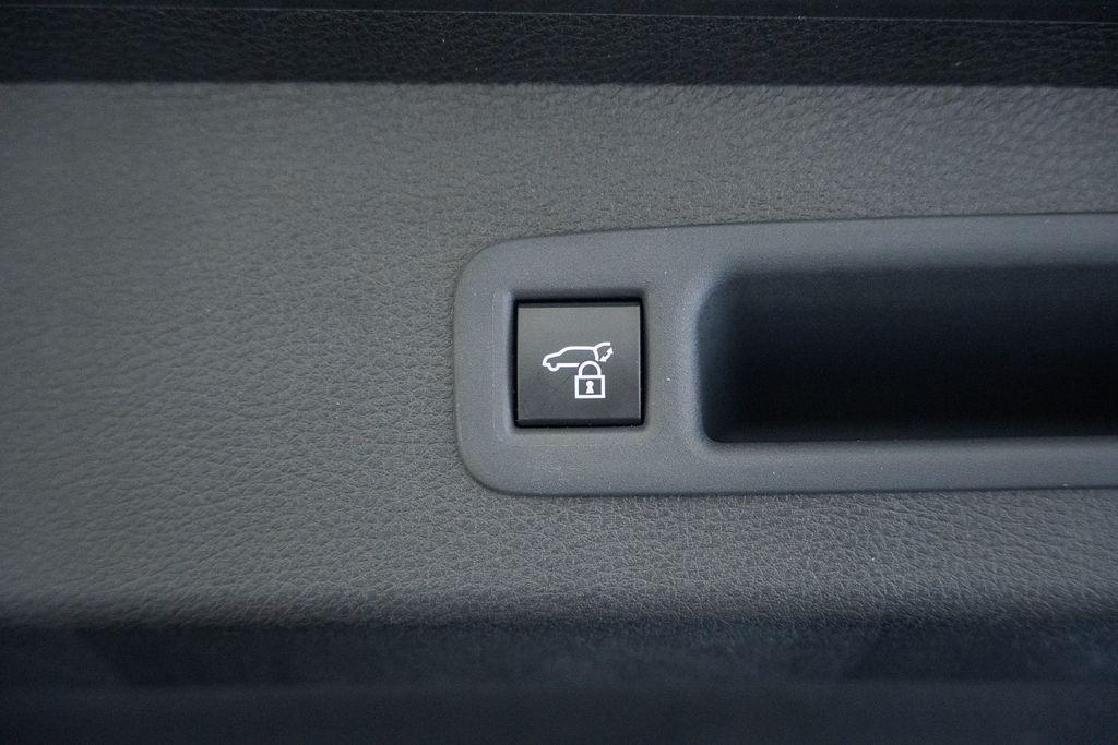 used 2025 Toyota Sienna car, priced at $46,000