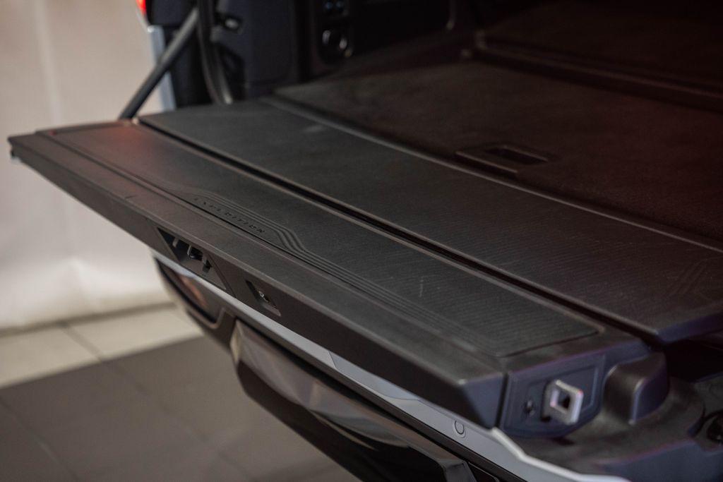 used 2025 Ford Expedition car, priced at $73,000