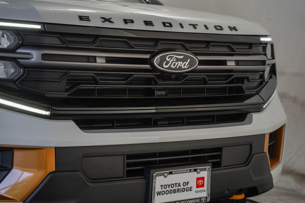 used 2025 Ford Expedition car, priced at $73,000